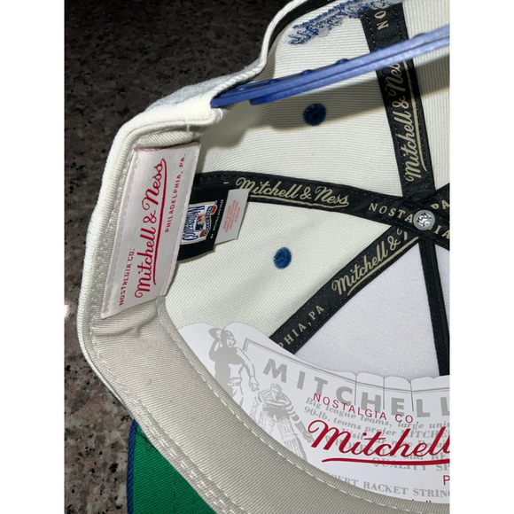 Mitchell & Ness Chicago White Sox SnapBack Hat - Picture 8 of 8